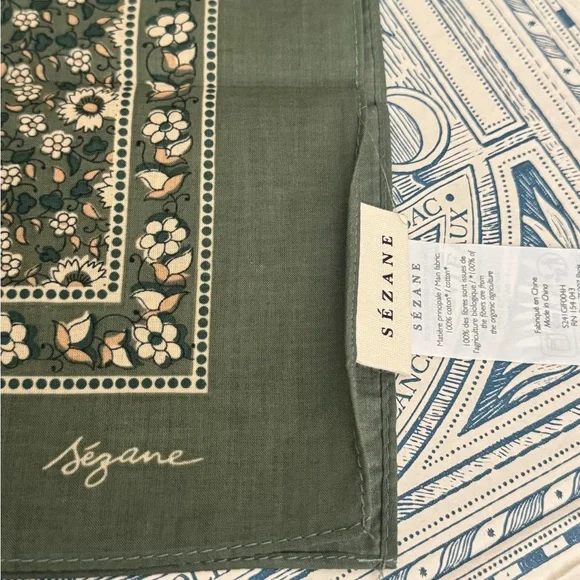 Sezane 100% Cotton Floral Square Scarf/ green printed/ NEW - Picture 5 of 5